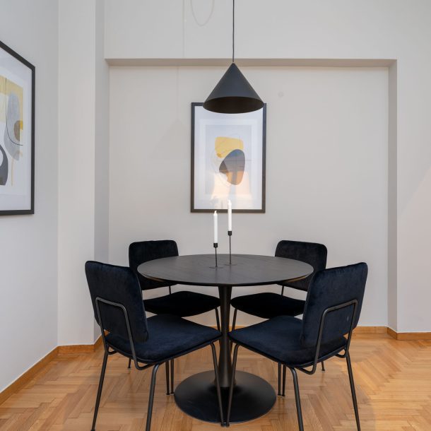 beehive apartments kipseli athens dining area