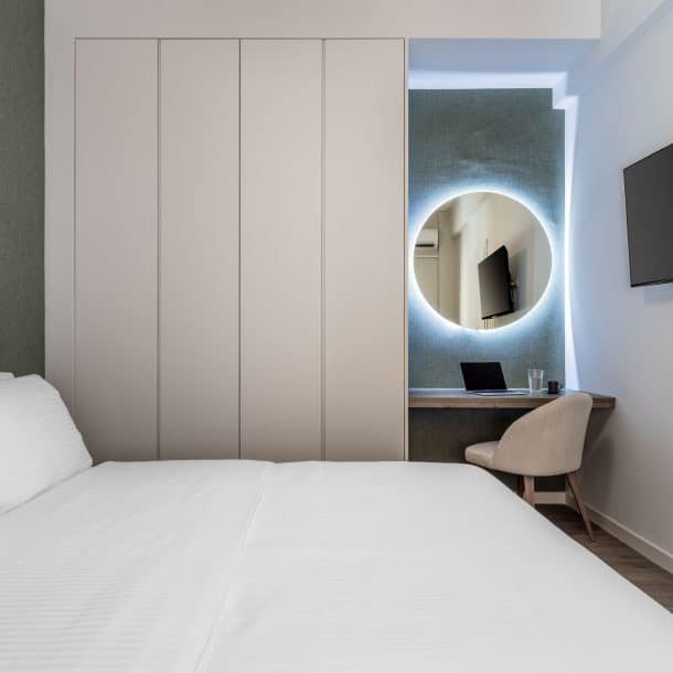 beehive apartments kipseli athens double bathroom with desk